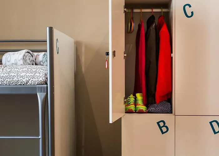 Born (adults Only) Hostel