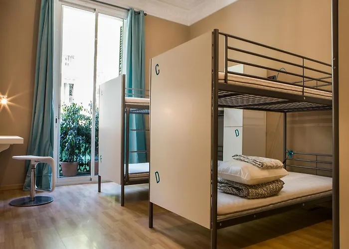 Born (adults Only) Hostel *