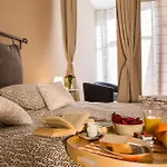 Hostel Born (adults Only)