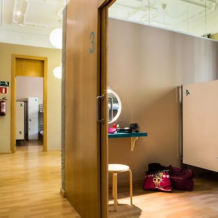 Born (adults Only) * Barcelona